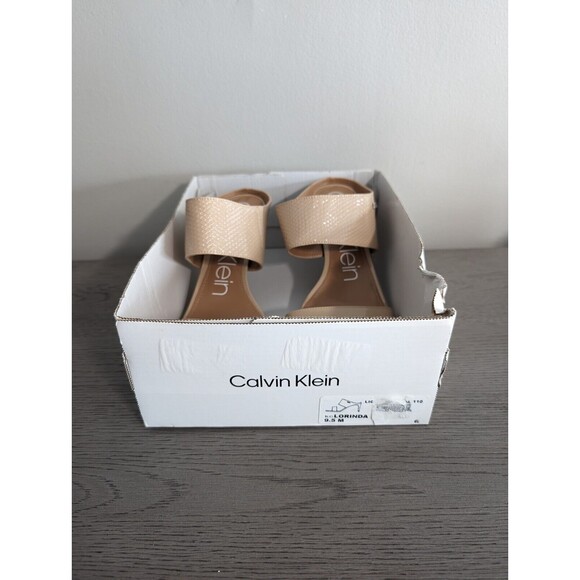 CALVIN KLEIN NEW Women Lorinda Snakeskin Embossed Heel Tan Size 9.5 - Picture 3 of 8
